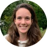 Léa Brevet Enseignante de l’École l’Étoile à Bayonne accompagnant les élèves dans une pédagogie chrétienne personnalisée.